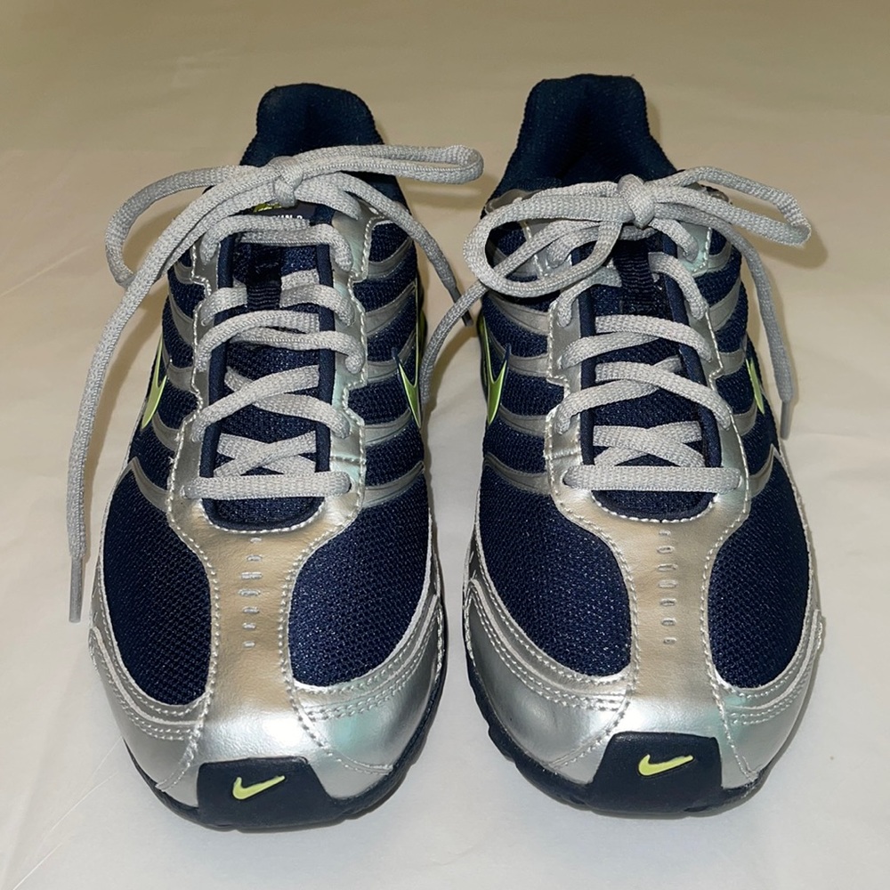 Youth Nike Reax Run 3 Running Shoes!